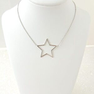 Collana in oro bianco con stella