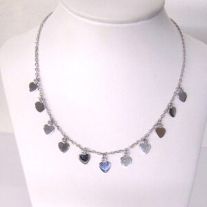 Collana in oro bianco con cuori